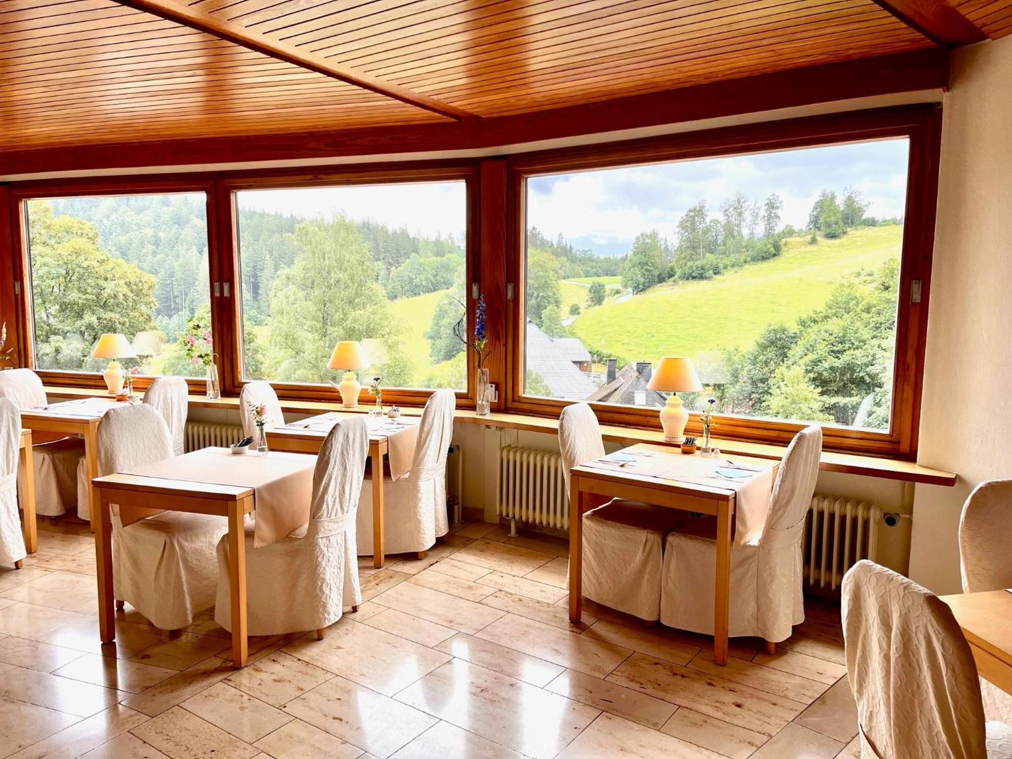 Hotel Sonnenberg Garni Hinterzarten Eksteriør billede